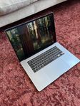 MacBook Pro 16-tum i9 | 16 GB RAM | 5500M | 1TB