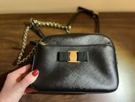 Salvatore Ferragamo cross-body väska