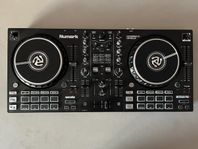 Numark Mixtrack Pro FX