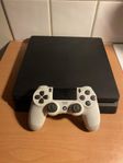 PS4 Slim 500 GB + 4 Kontroller