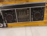 2X Pioneer CDJ-1000MK3 +Pioneer DJM-600 i Case.