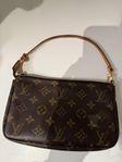 Louis Vuitton Monogram Pochette Accessoires Pouch