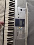 Yamaha PSR-E233 Keyboard