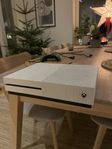 Xbox One S(inkluderar handkontroll)