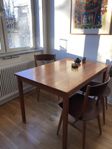 Matbord i massiv teak 60-tal