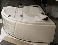 JACUZZI / massagebadkar