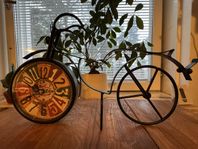 Vintage cykelklocka i retrodesign