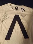 Officiell Axwell/Ingrosso t-shirt med bådes autografer