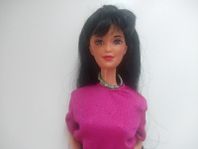 Barbie MATTEL 1995 Kira Dolls of the World