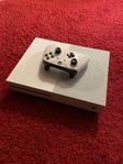 Xbox one S med handkontroll