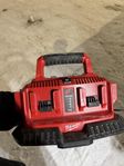 Milwaukee M1418C6 Batteriladdare (Multiladdare)