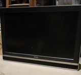 Sony Bravia 40 tum. 