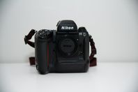 Nikon F5-kamerahus i mycket fint skick