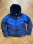 Vinterjacka Nike Navy/Blå/Vit stl. XL (158-170)