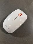 Compact Asus mouse with retractable USB cable