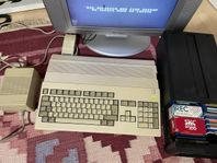 Commodore Amiga 500 m 100+ spel och tillbehör