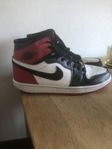 Nike Air Jordan 1 Black toe