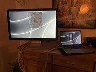 MacBook Pro m1 2020 och en mac led cinema display 27