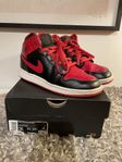 Nike Air Jordan 1 storlek 35,5