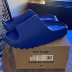 Yeezy Slide Azure