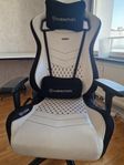 Noblechairs EPIC Vit PU Läder