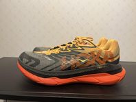 Hoka tecton x2 41 1/3 oanvända