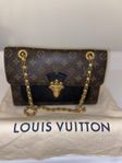 Louis Vuitton victoire väska 