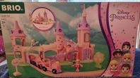 Brio tågbana Disney princess Castle Set