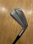 Titleist T200 J4 utility stiff