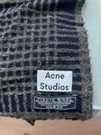 Acne Halsduk