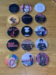 Pins/band merch/artister