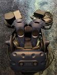 HTC Vive Pro + 2 Kontroller, 2 Basstationer + alla kablar