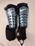 Football shield pads, L storlek