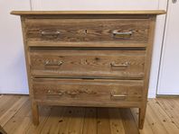 antique chest of drawers  850Hx930Wx540D