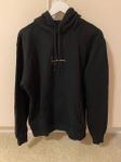 Vailent svart hoodie