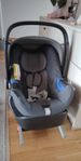 Britax baby skydd med Isofix bas 