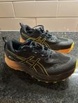 NYA Asics trabuco max 2 NU:400:-