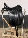 Bates dressage 17”