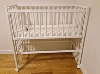 Bedside crib