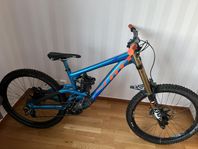 Downhill cykel Scott gambler 710