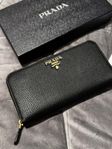 Prada wallet 