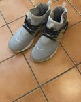 Nike air presto high gråa EU 45