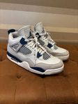 Air Jordan 4 ”military blue”