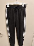 ADIDAS Träningsbyxor 2 st stlk XS