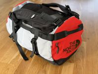 THE NORTH FACE Base Camp Duffel - Small