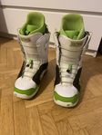 Burton mint snowboard boots 