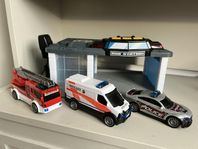 Garage station inkl bilar,  brandbil, polis och ambulans