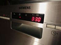 Fin rostfri diskmaskin från Siemens 60 cm bred