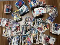 Samling hockeybilder/hockeykort NHL 1990-tal ca 3kg