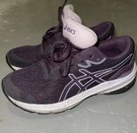 Asics Träningsskor storlek 37 